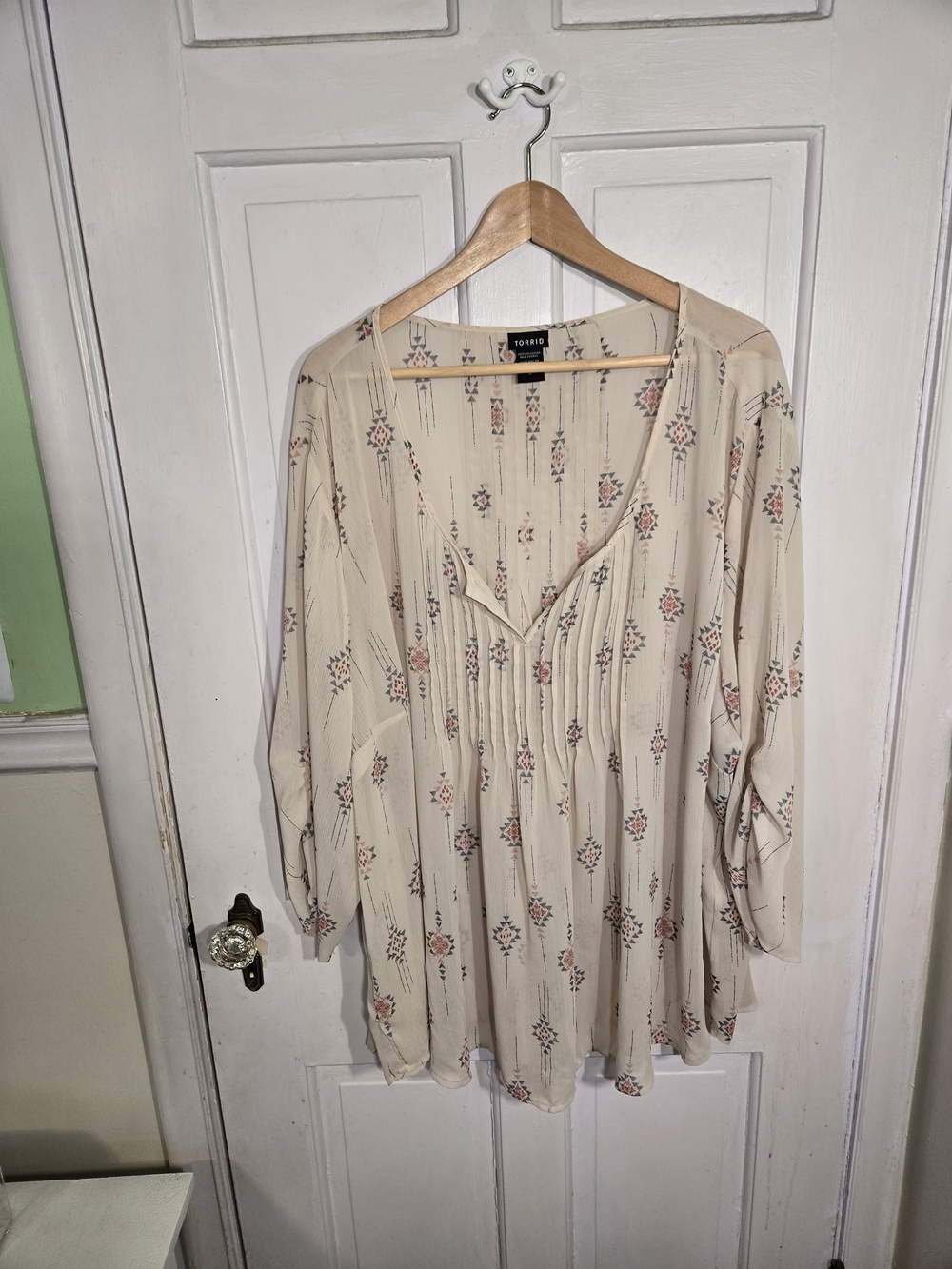 Torrid Cream Floral Peasant Blouse Size 5